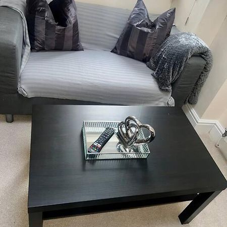 2 Bedroom Apartment With Balcony Оксфорд Экстерьер фото